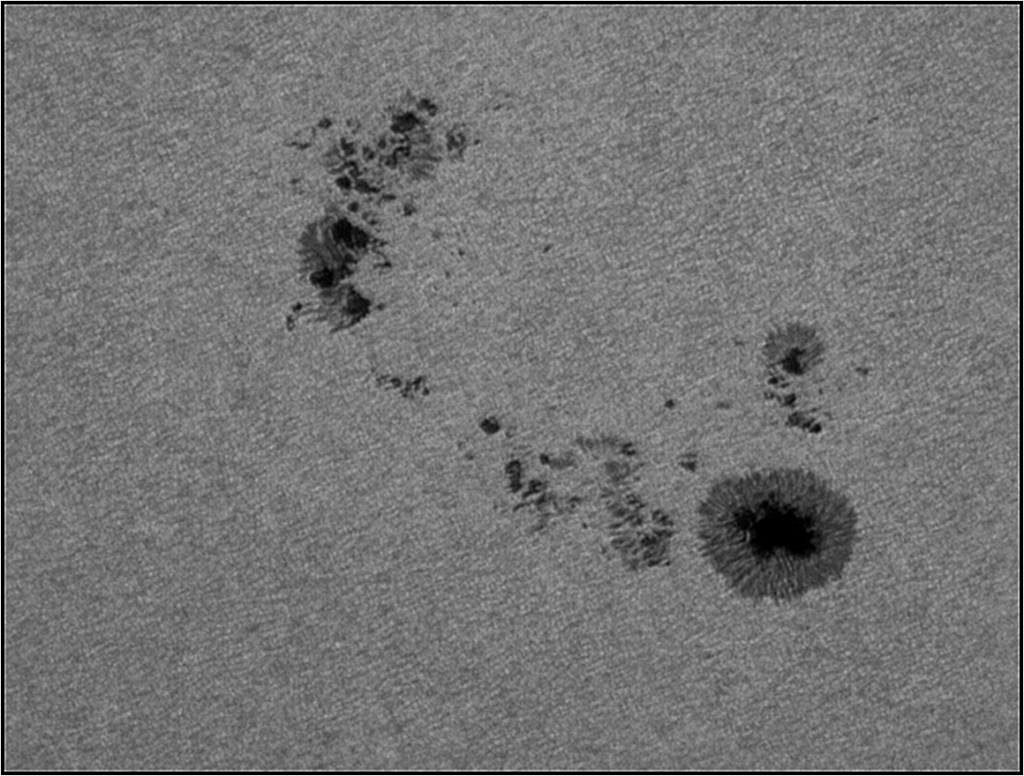 Sun_09_11_2013_ASI120MM Camera (ZWO Design)_09_02_53_L_g3_b3_ap188_reg_AI408_PS