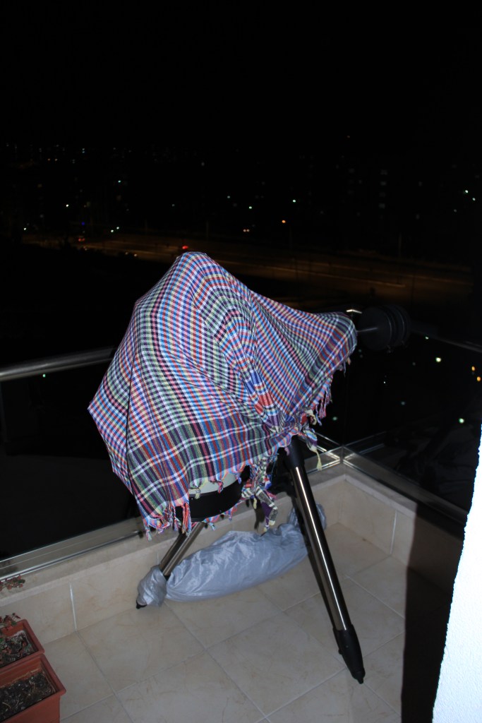 Yazın böyle, kışın tabi tüpü söküp ve biraz daha içeri yaklaştırıp öyle nöbete dikiyorum